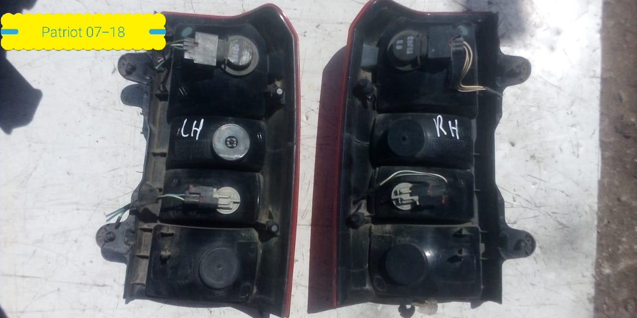 FAROS POSTERIORES JEEP  PATRIOT 2007 AL 2018